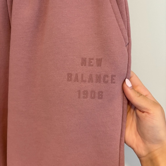 New Balance Women's Dusty Rose Joggers - Picture 2 of 7